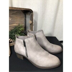 Carlos by Carlos Santana Women Brie Block Heel Ankle Booties Sz 8.5  Taupe Grey
